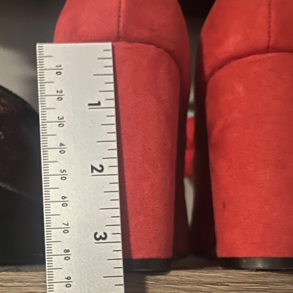 Apt 9: Red Hot Chunky Heels in Size 8‎ with Round Heels - Picture 5 of 5